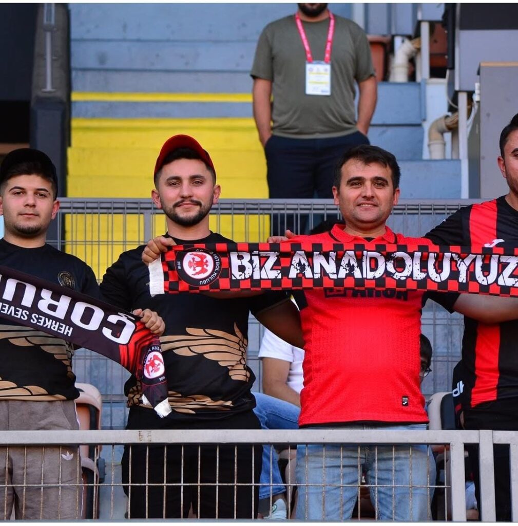 arca-corum-fk-eyupspor-macinda-tribunlerden-gelen-goruntuler (8)